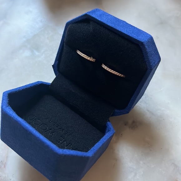 Brand new in box earrings - Picture 6 of 9